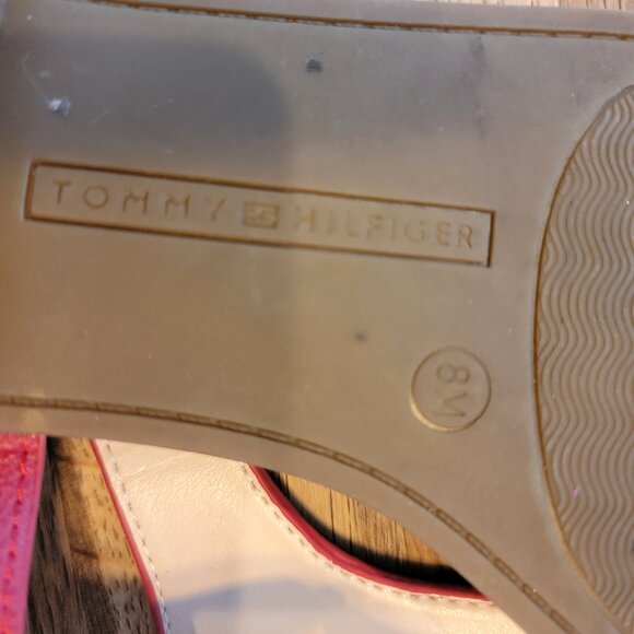 Tommy Hilfiger Logo Red Toe Post Summer Sandals - Picture 12 of 12